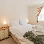Apartment 1, 19 Cleveland Terrace
